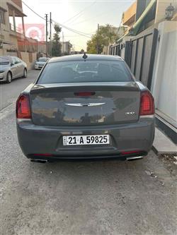 کرایسلەر 300
